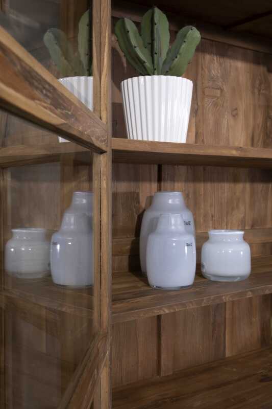 ויטרינה משולבת דלתות זכוכית