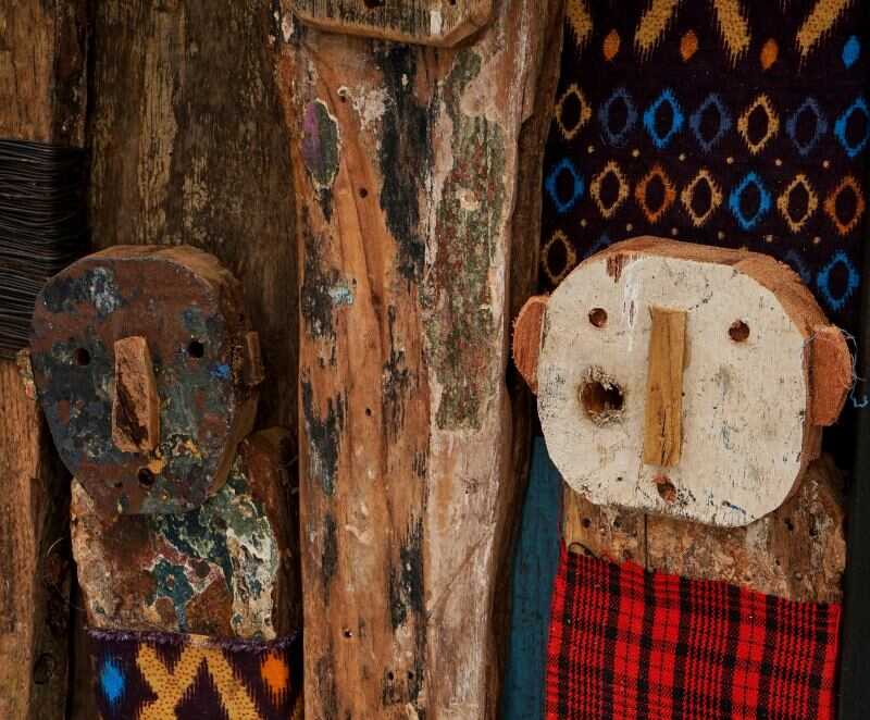 עבודות אומנות מחומרים ממוחזרים