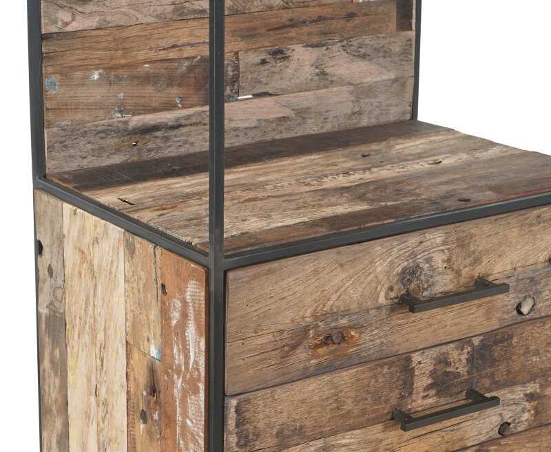 ספריה מעץ ממוחזר משולב ברזל