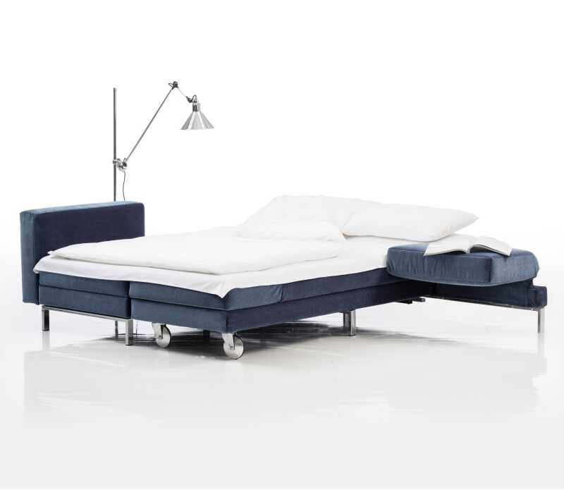 ספה מרופדת נפתחת