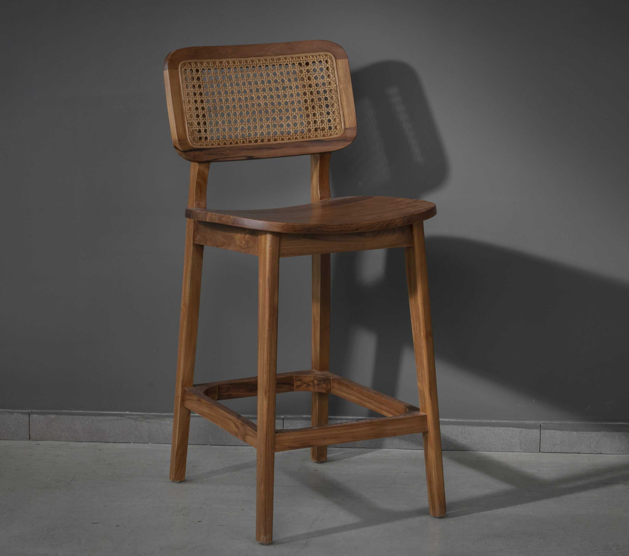 כיסא בר מעץ כיסא בר מעץ