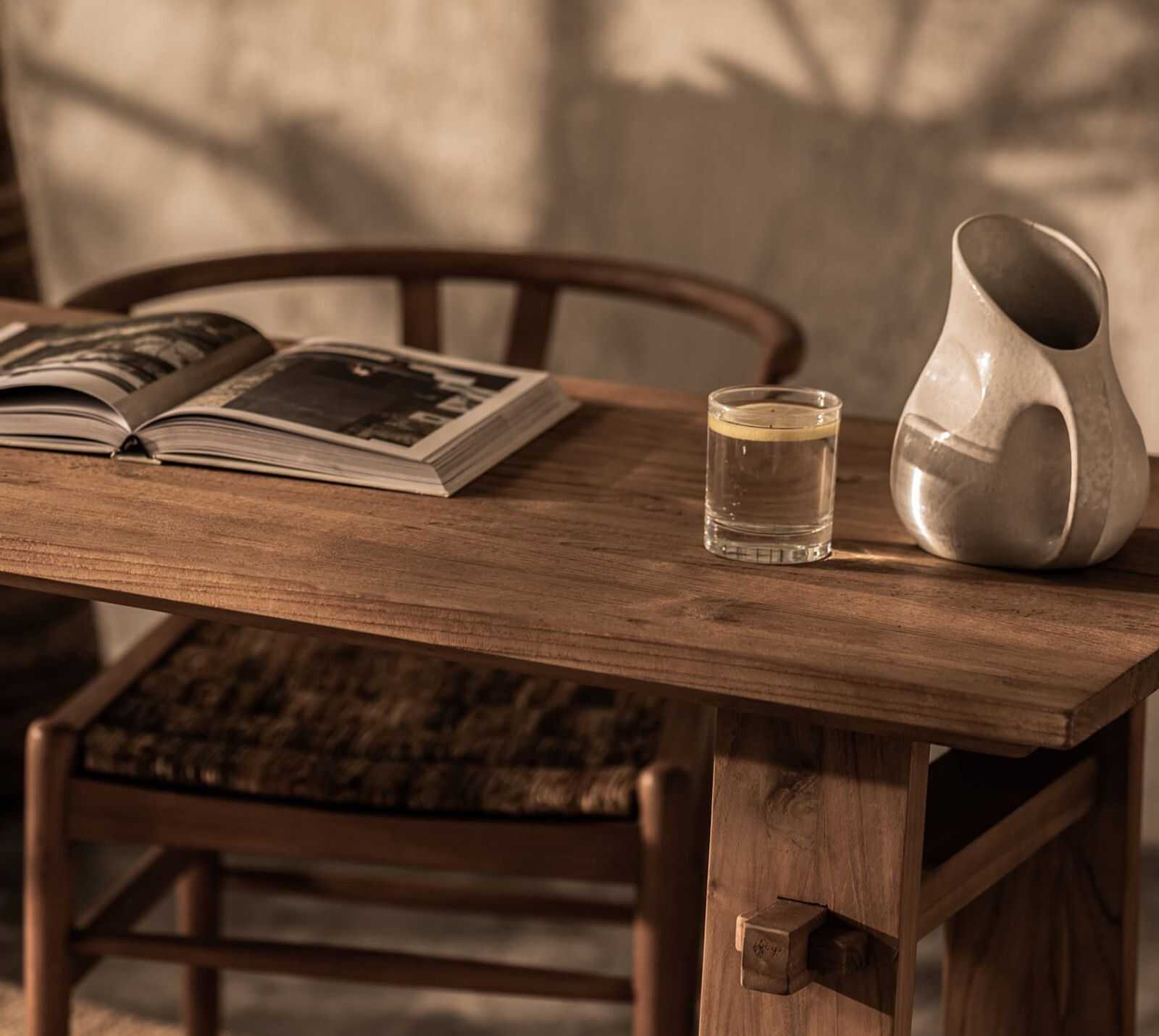 שולחן עץ טיק