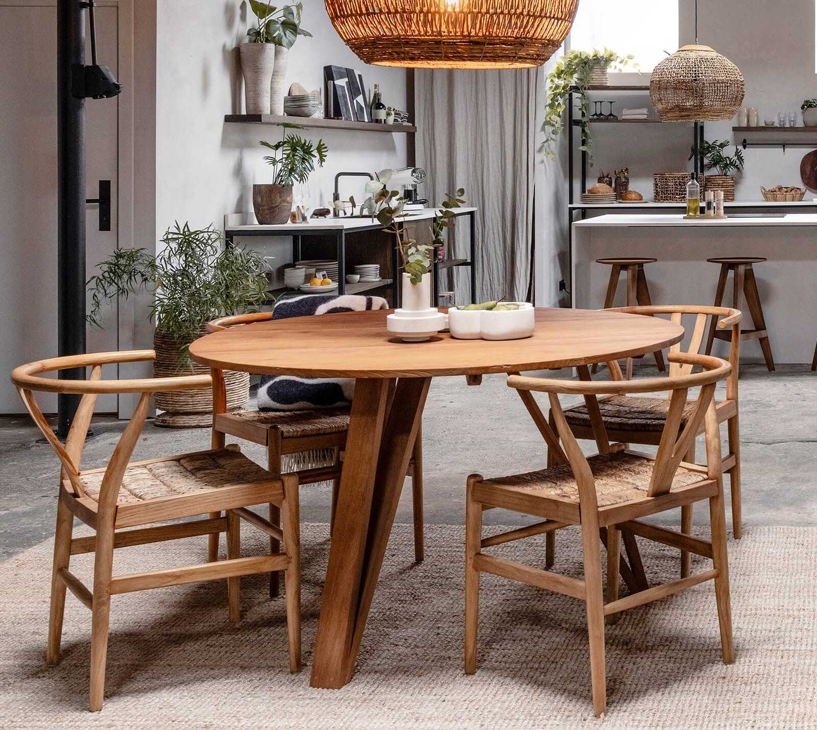 שולחן עגול לפינת אוכל שולחן עגול לפינת אוכל