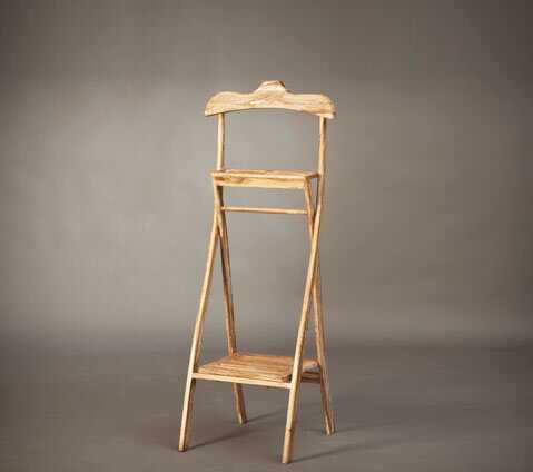 מתלה חליפות מעץ 1 מתלה חליפות מעץ