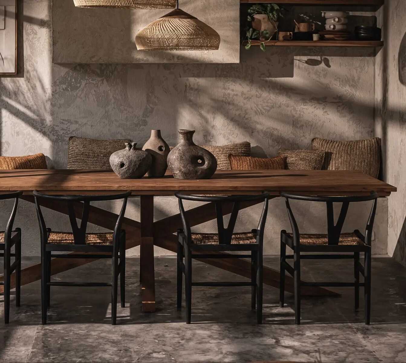 שולחן אוכל עץ מלא