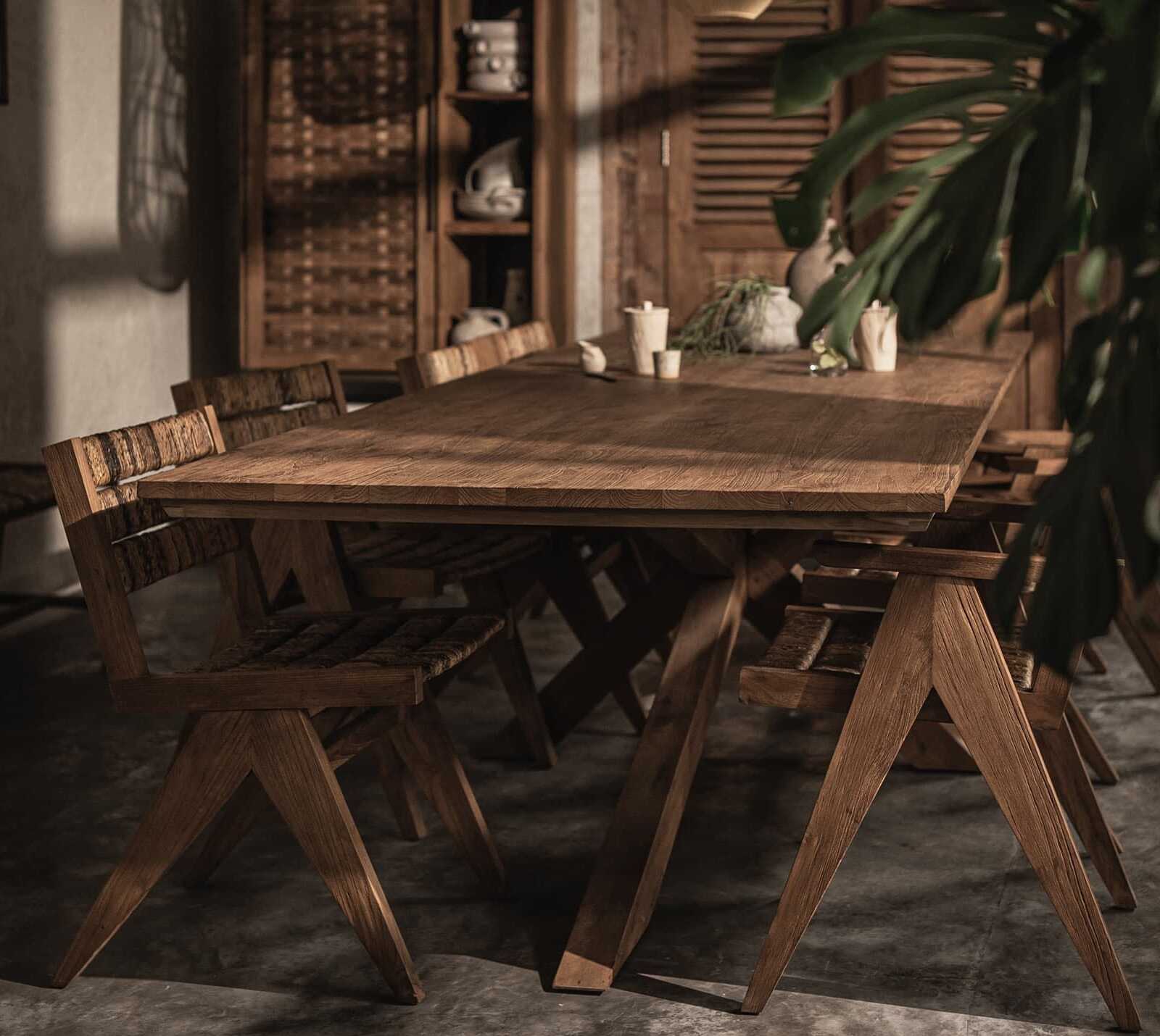 שולחן עץ מלא